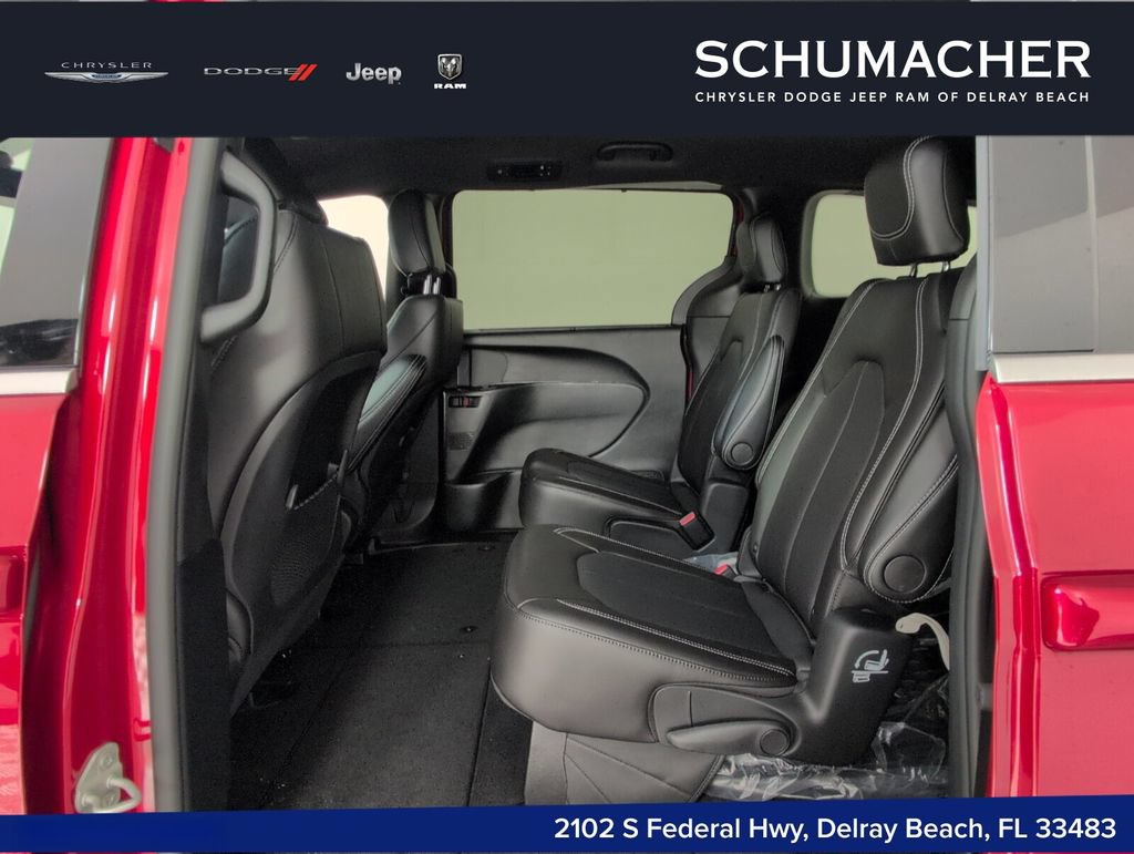 New 2026 Chrysler Voyager LX FWD image 7