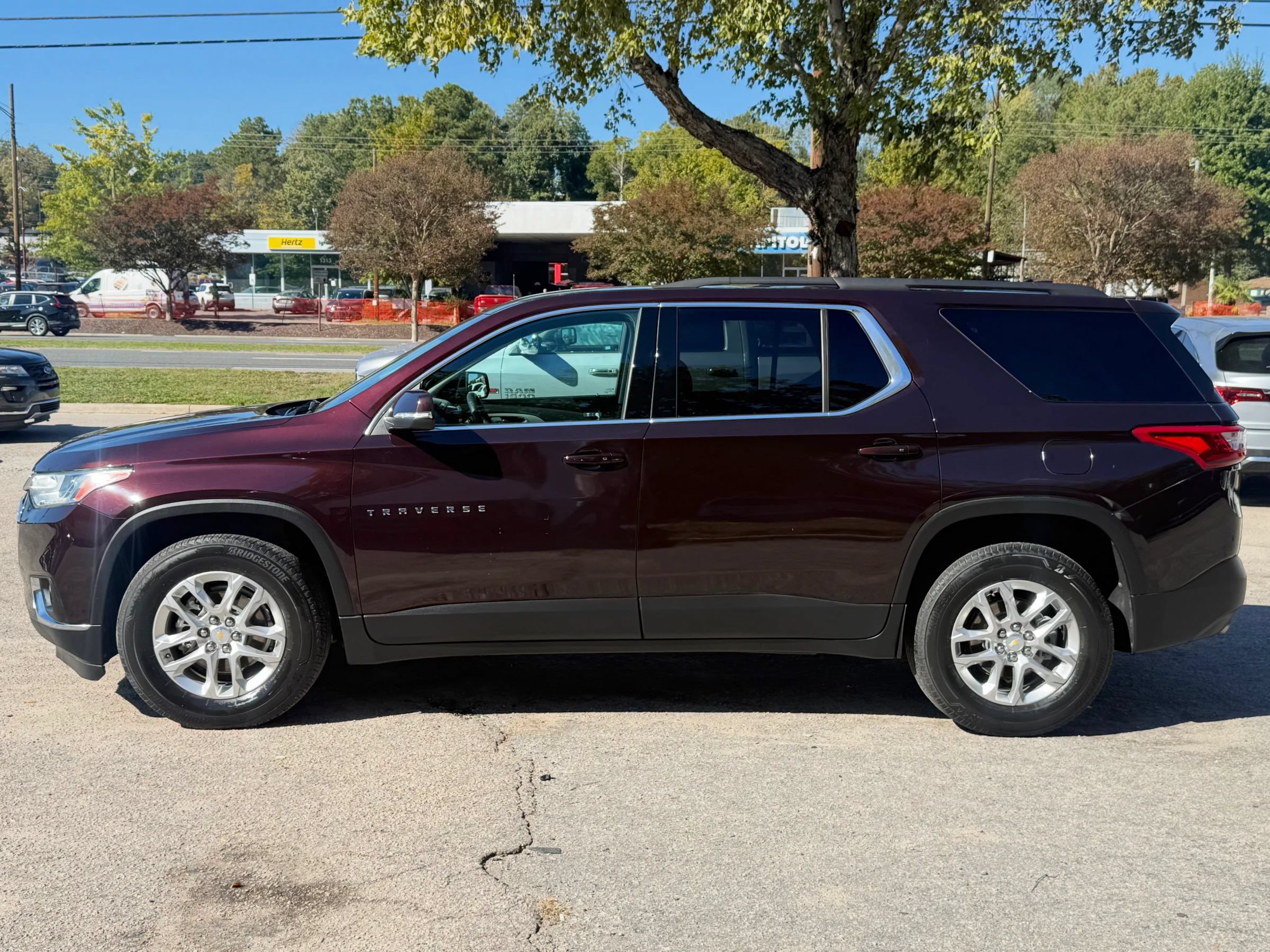 Used 2021 Chevrolet Traverse LT FWD image 8