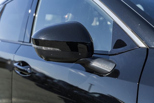 New 2026 Nissan Kicks SR w/ SR Premium Package image 17