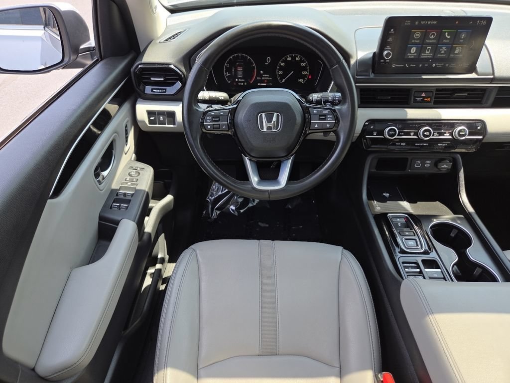 Certified 2023 Honda Pilot Touring image 31