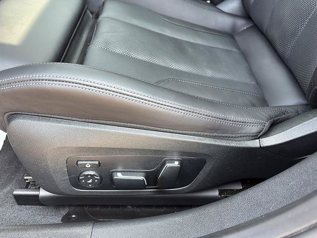 Used 2025 BMW M3 Competition w/ Executive Package AWD/4WD image 12