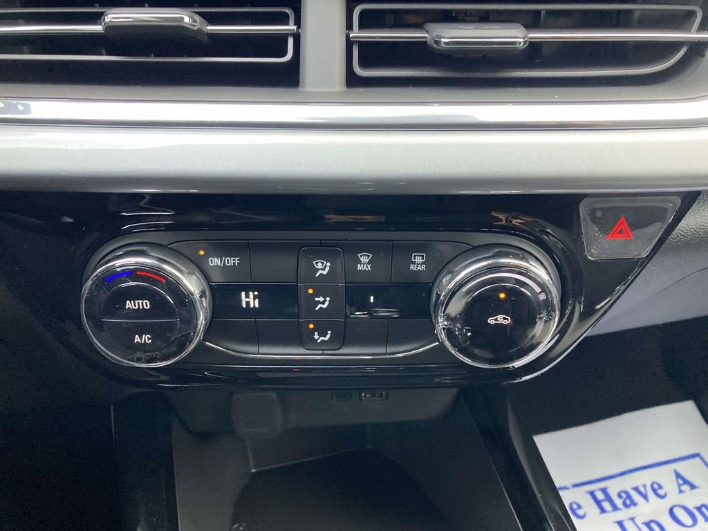 New 2026 Chevrolet Trax LT image 19