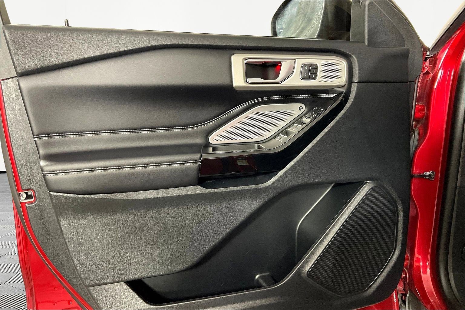 Used 2021 Ford Explorer ST w/ Equipment Group 401A image 20