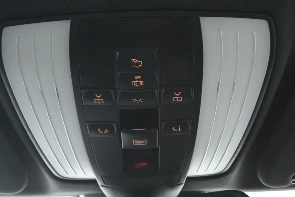 Used 2014 Mercedes-Benz E 350 4MATIC Sedan image 22