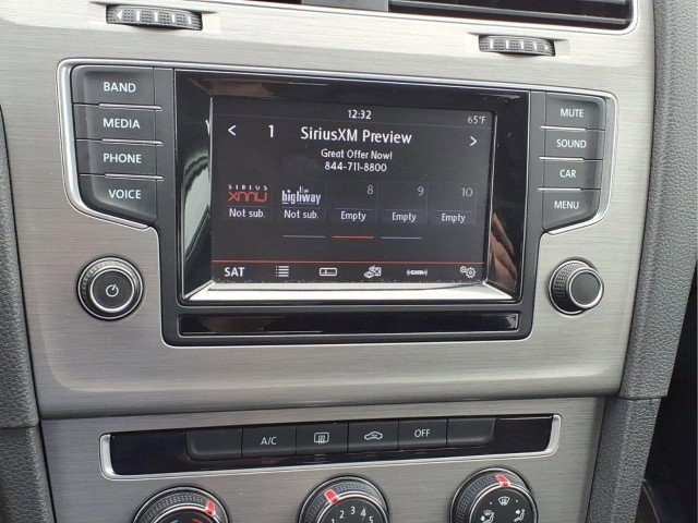 Used 2015 Volkswagen Golf TDI S image 15