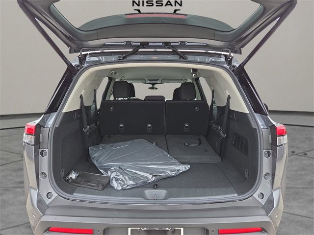New 2025 Nissan Pathfinder SV w/ Black Appearance Package image 29