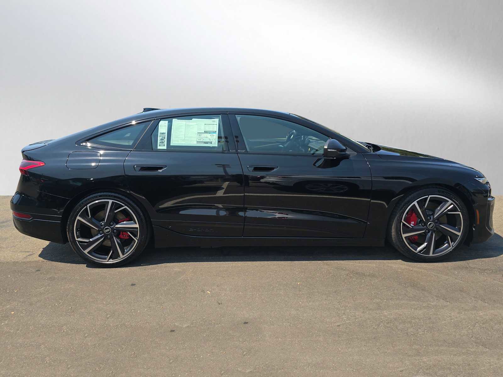 New 2025 Audi S6 e-tron Prestige image 2