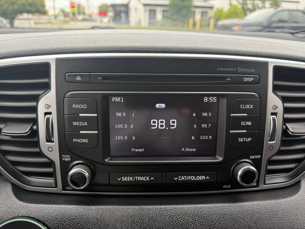 Used 2017 Kia Sportage LX FWD image 17