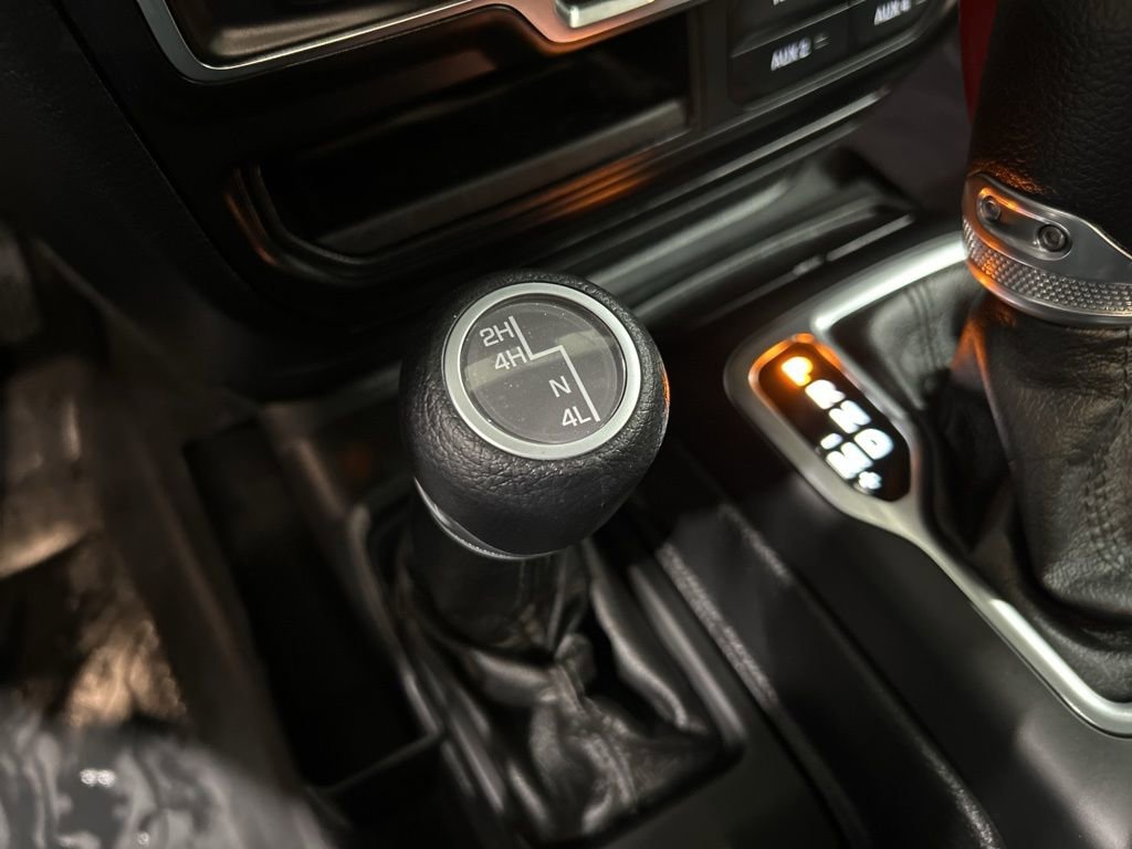 Used 2021 Jeep Gladiator Willys image 21