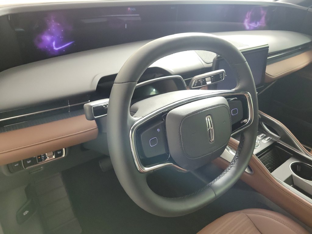New 2026 Lincoln Nautilus Reserve AWD/4WD image 16