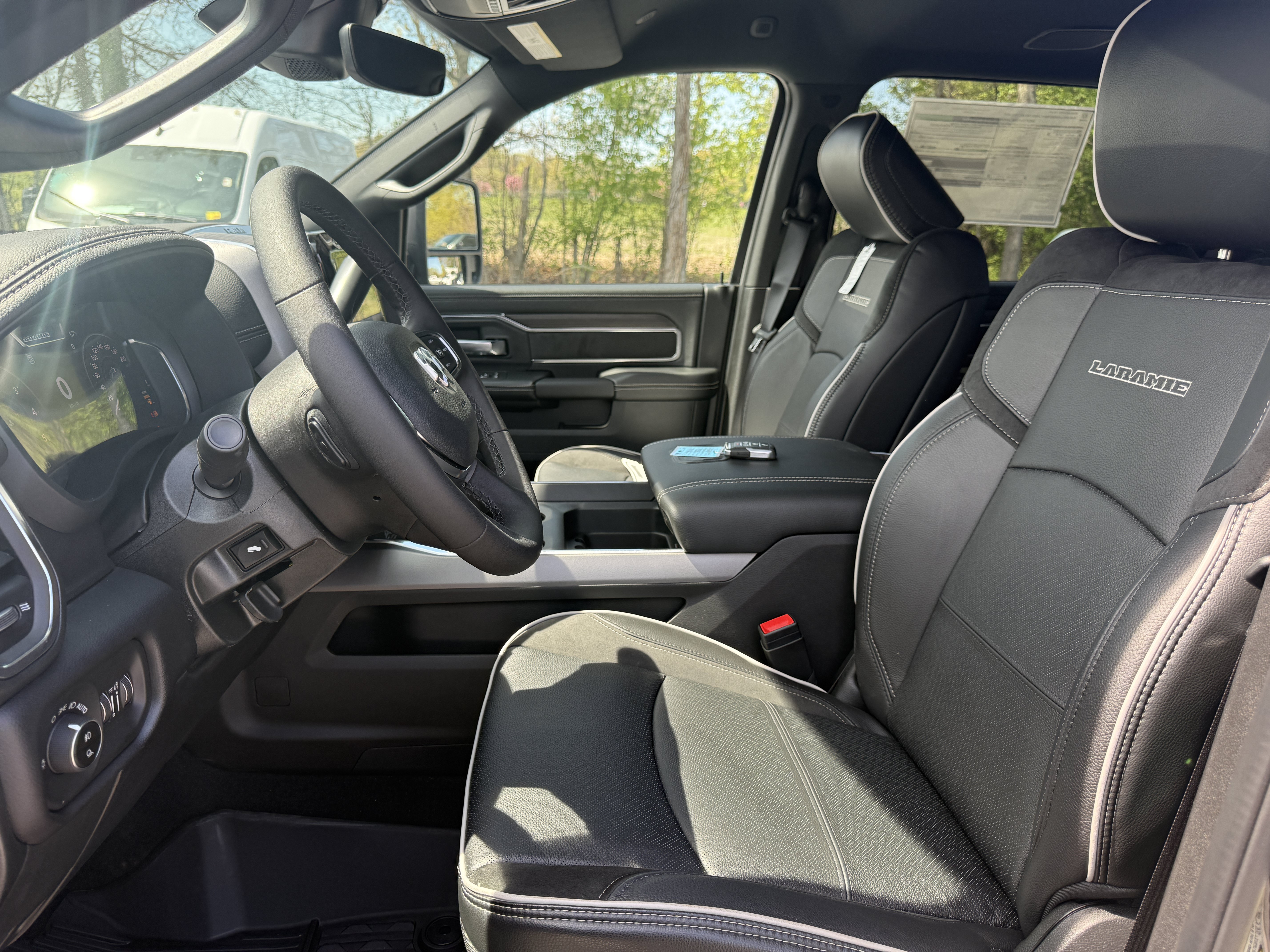 New 2026 RAM 3500 Laramie w/ Night Edition AWD/4WD image 15