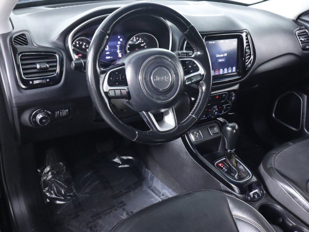 Used 2020 Jeep Compass Limited FWD image 9