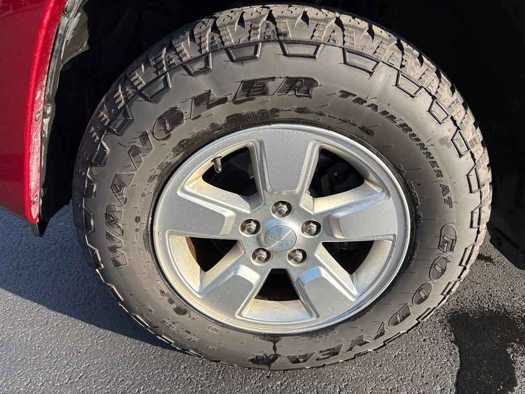 Used 2012 Jeep Liberty Sport AWD/4WD image 10