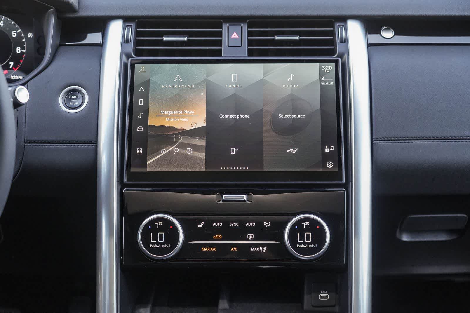 Used 2025 Land Rover Discovery S AWD/4WD image 13