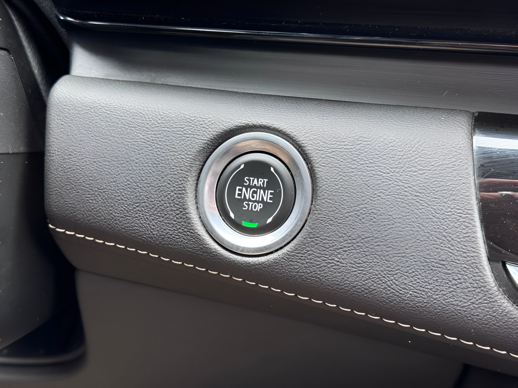 Used 2023 Cadillac Escalade Sport AWD/4WD image 20