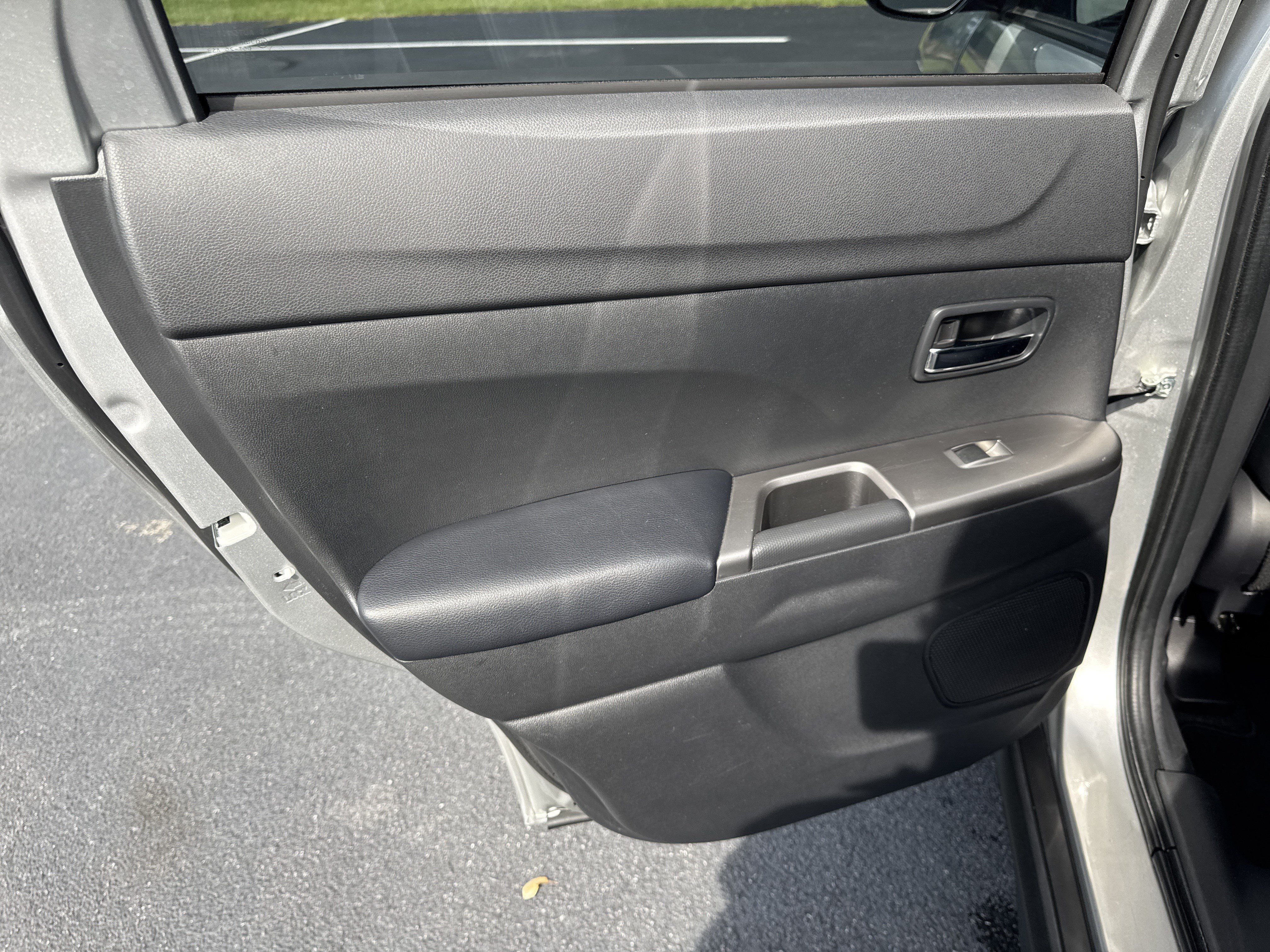 Used 2025 Mitsubishi Outlander Sport ES AWD/4WD image 26