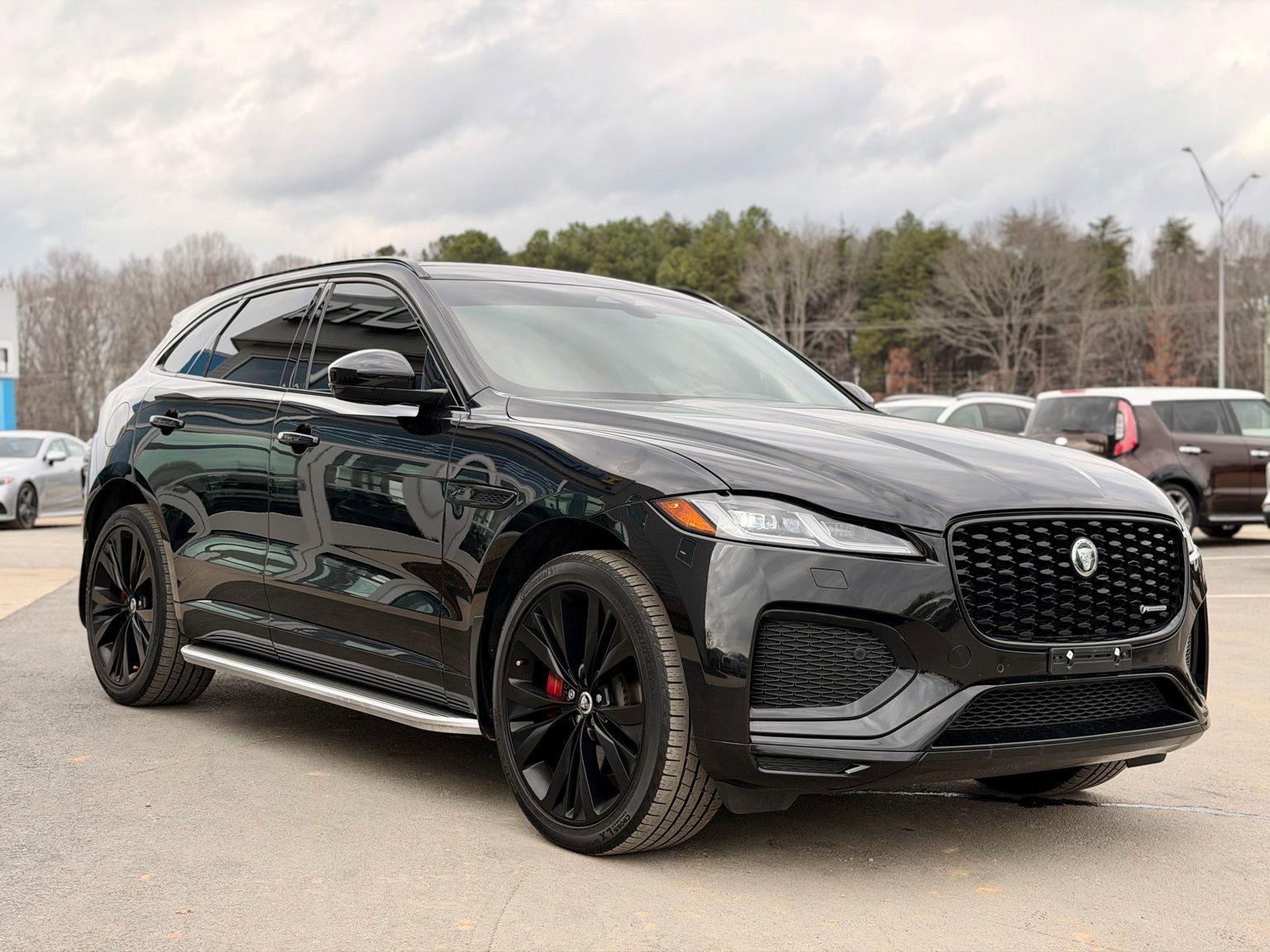 Used 2024 Jaguar F-PACE R-Dynamic S image 5