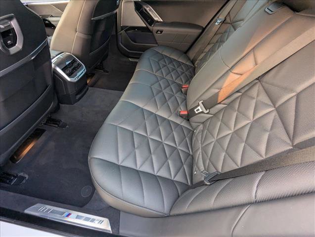 Certified 2025 BMW 740i w/ Premium Package image 20