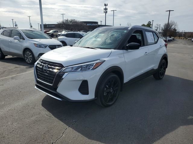 Certified 2023 Nissan Kicks SV image 3