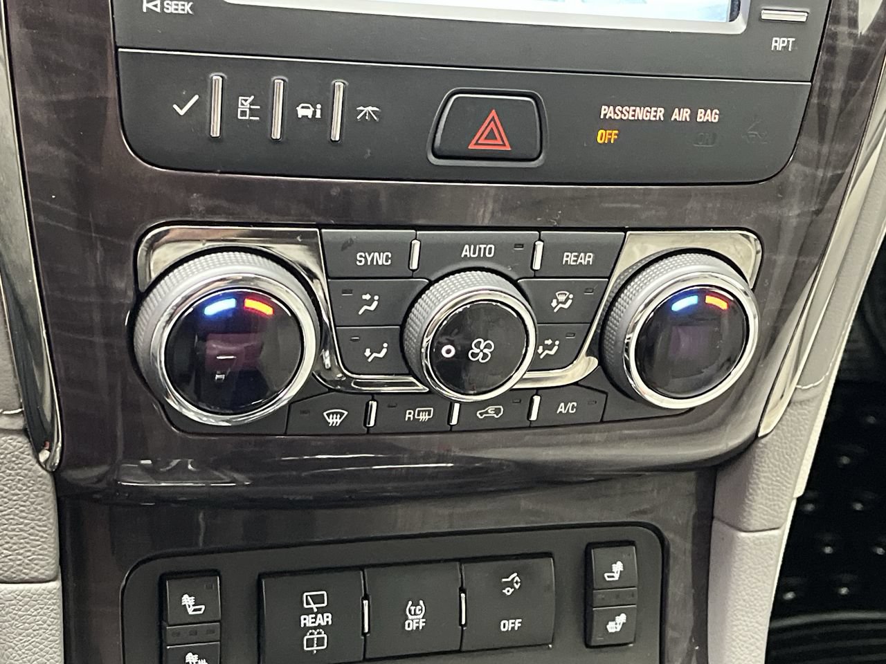 Used 2016 Buick Enclave Leather FWD image 19