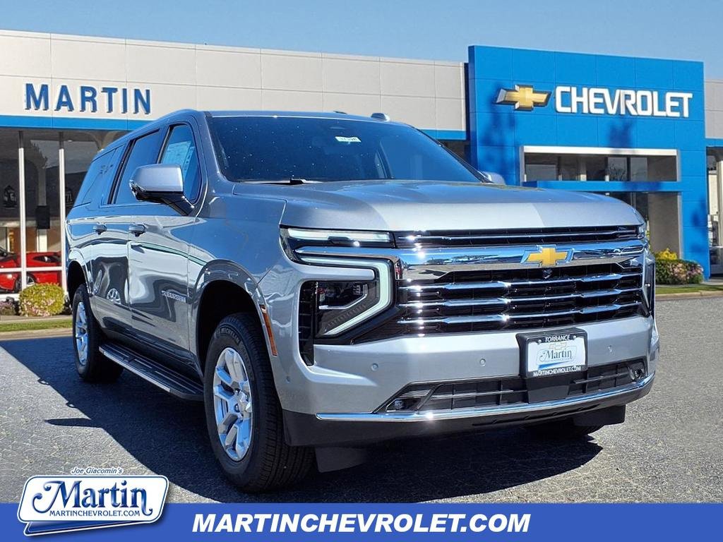 New 2026 Chevrolet Suburban LT w/ Comfort Package image 1