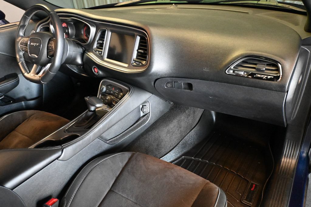 Used 2015 Dodge Challenger SRT Hellcat RWD image 10