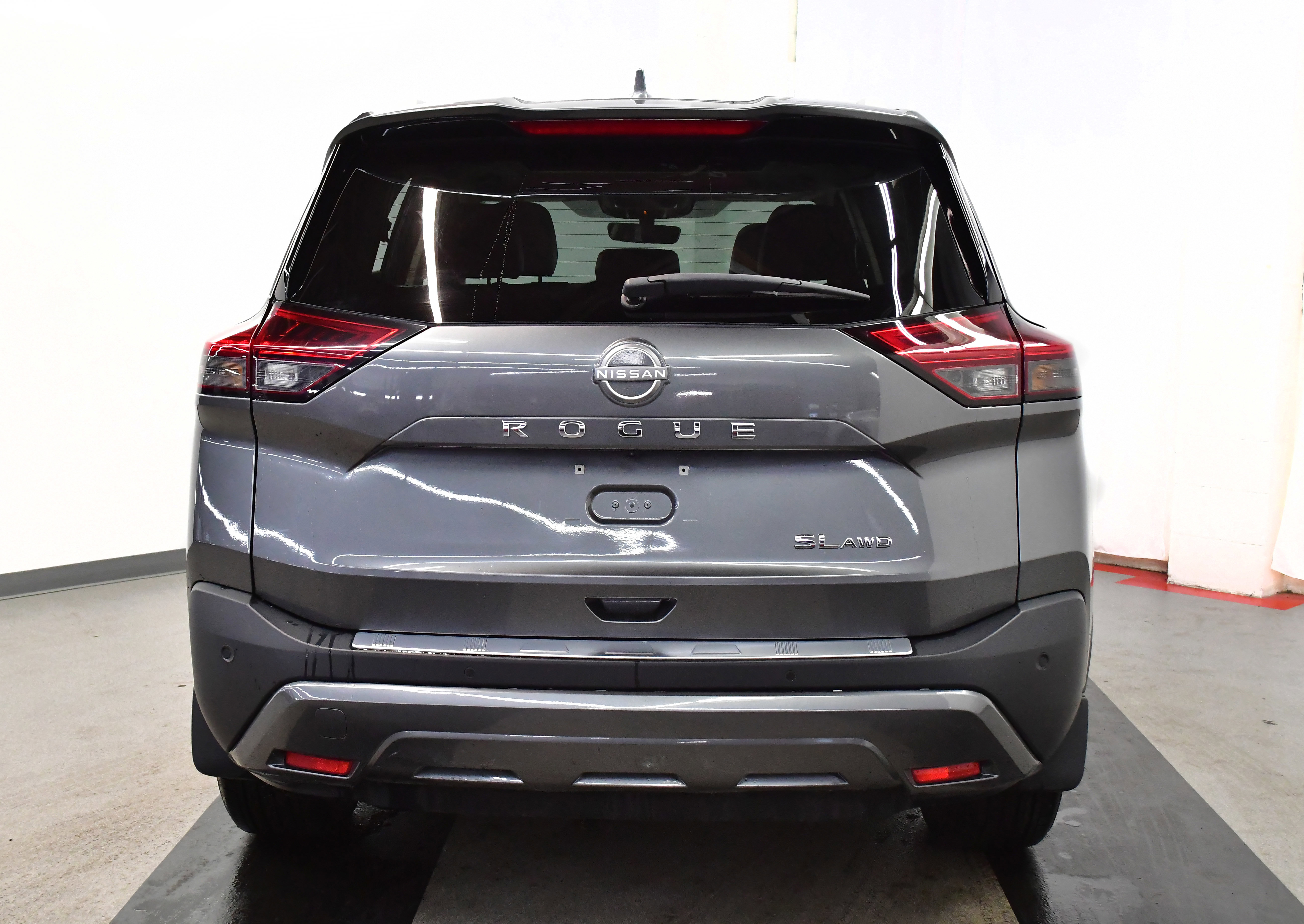 Used 2023 Nissan Rogue SL w/ SL Premium Package image 6