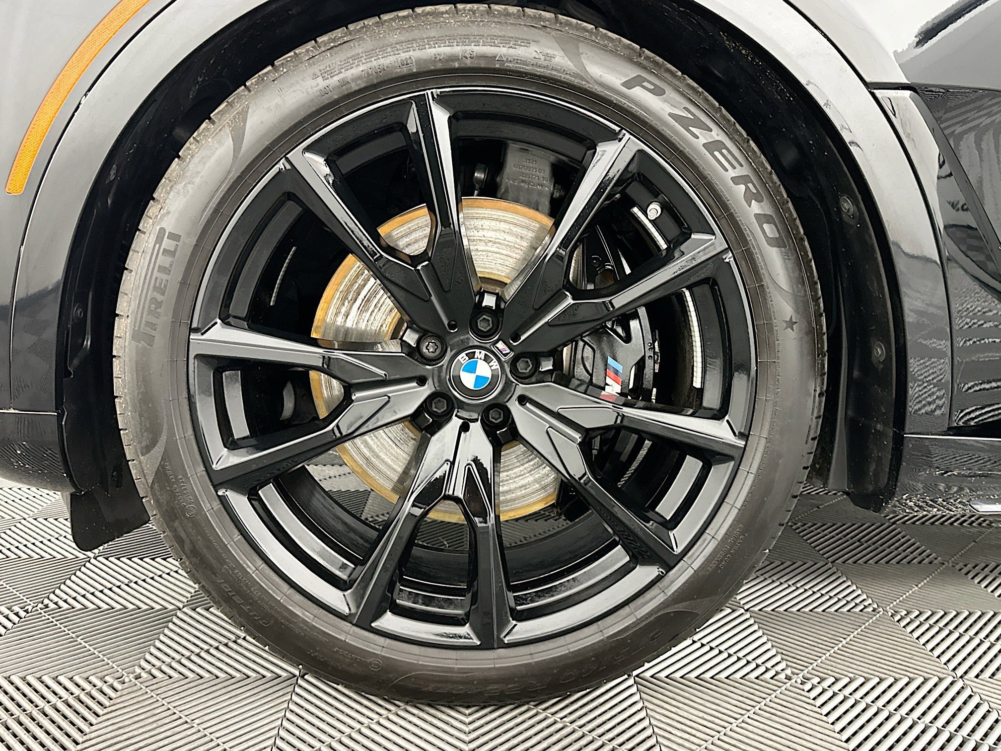 Used 2024 BMW X7 xDrive40i w/ M Sport Package image 37