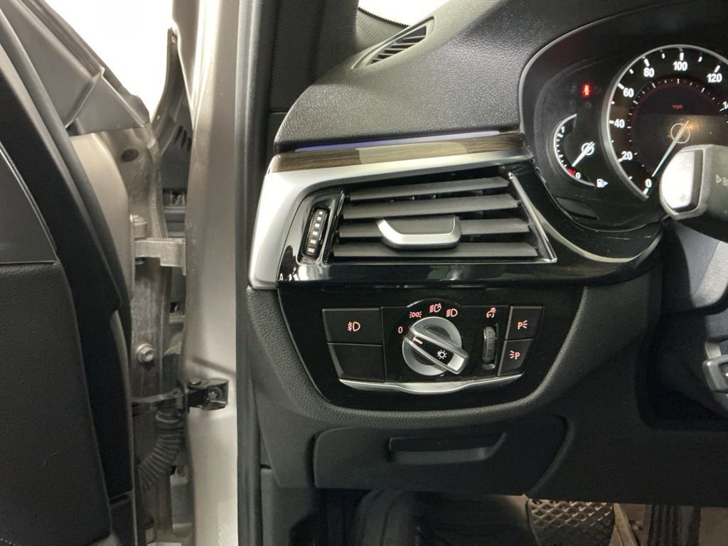 Used 2018 BMW 540i image 17