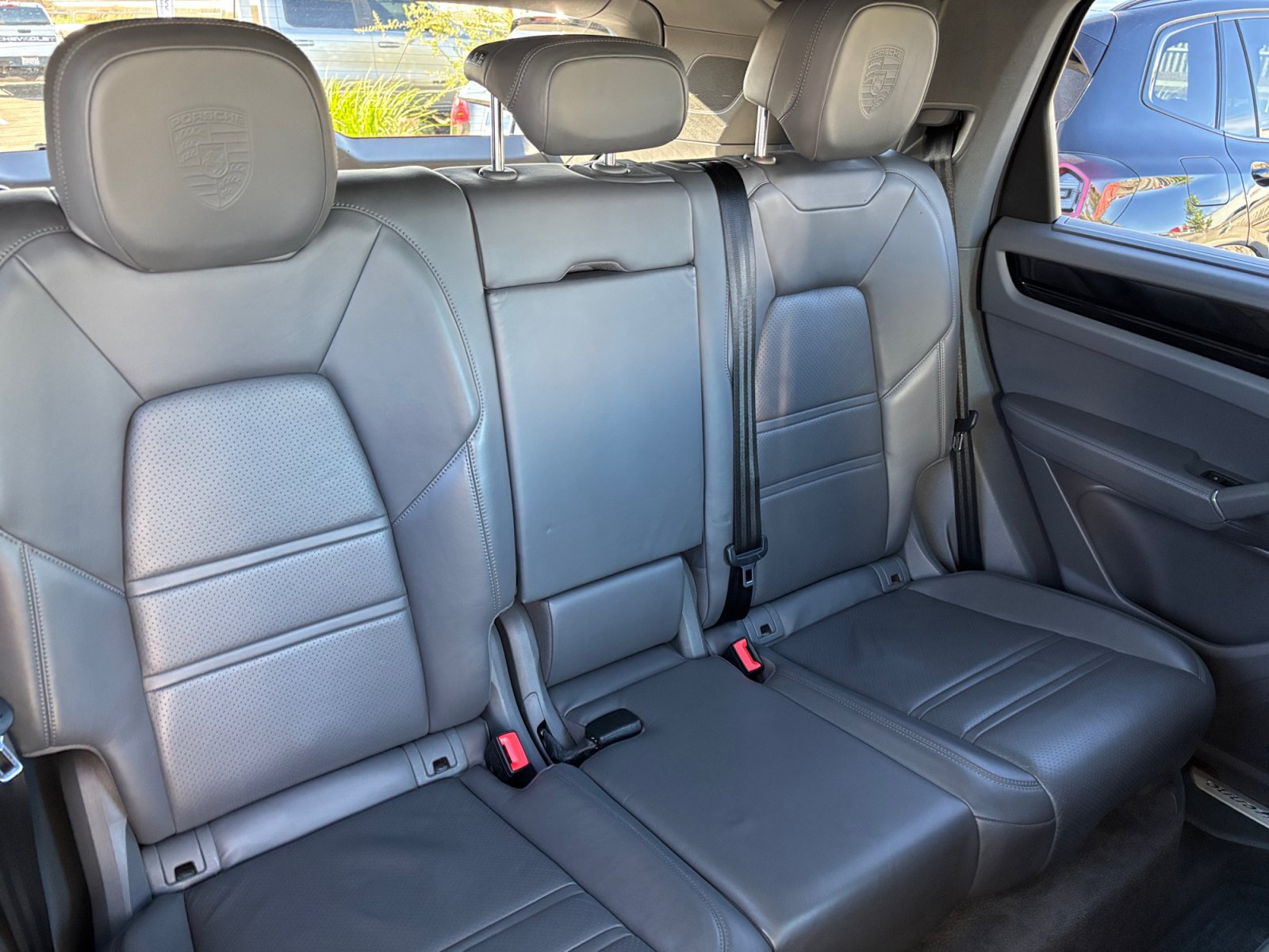 Used 2020 Porsche Cayenne S AWD/4WD image 19