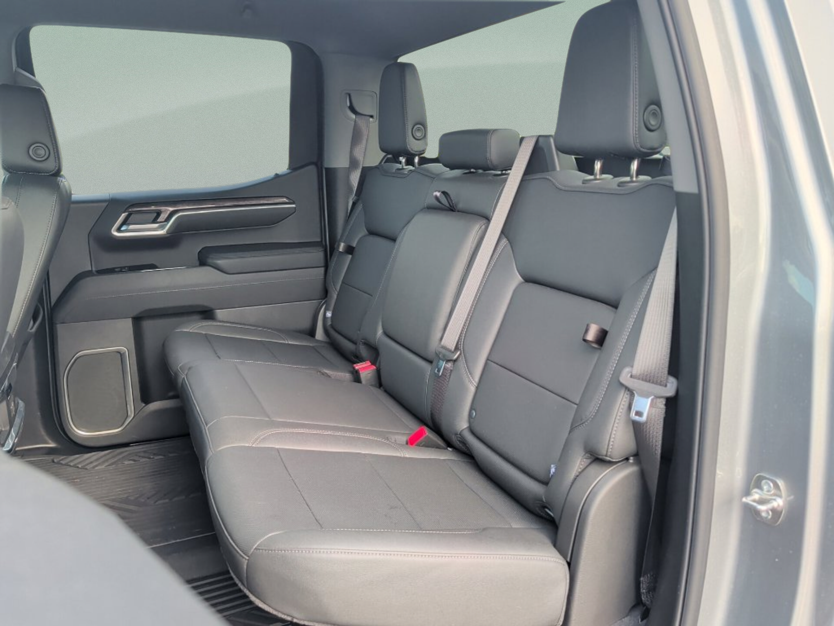 Used 2026 Chevrolet Silverado 1500 LTZ AWD/4WD image 38