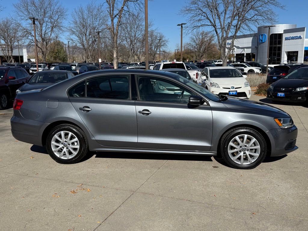 Used 2012 Volkswagen Jetta SE image 3