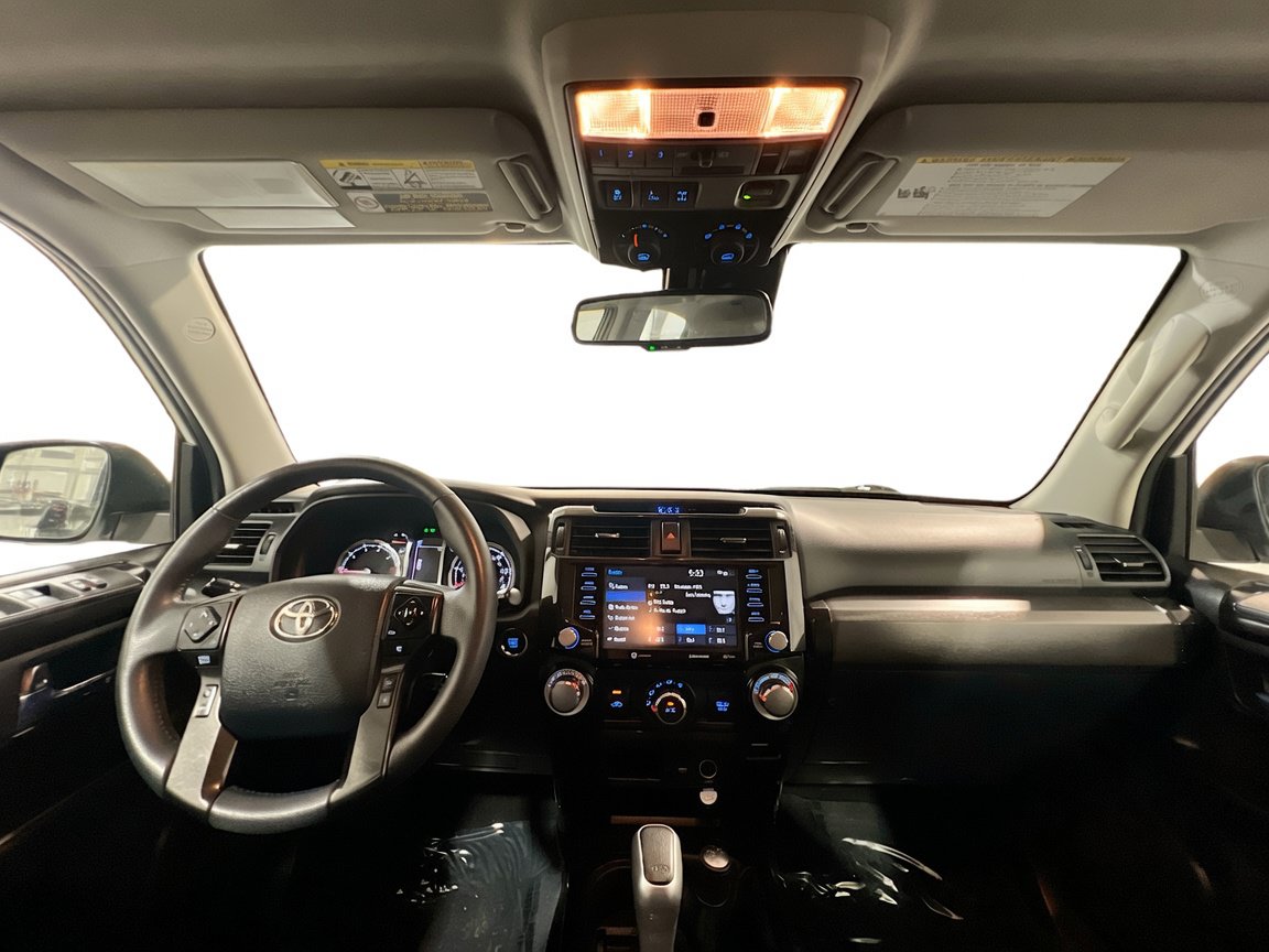 Used 2021 Toyota 4Runner TRD Off-Road Premium w/ Moonroof Package AWD/4WD image 17