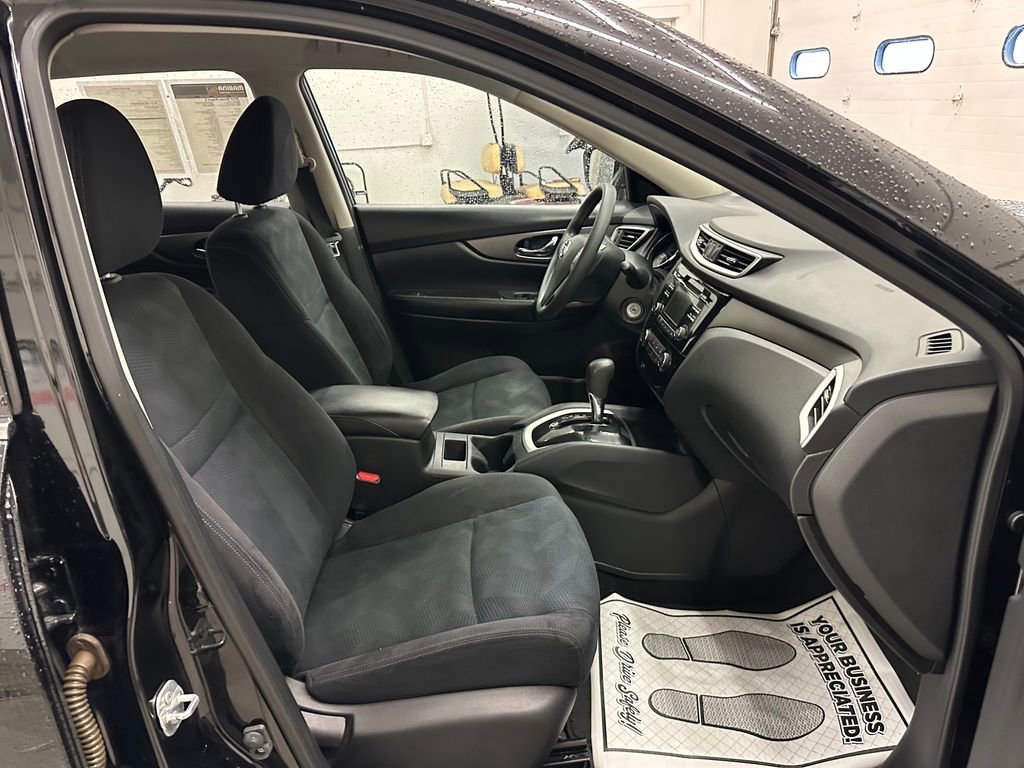 Used 2016 Nissan Rogue S AWD/4WD image 26