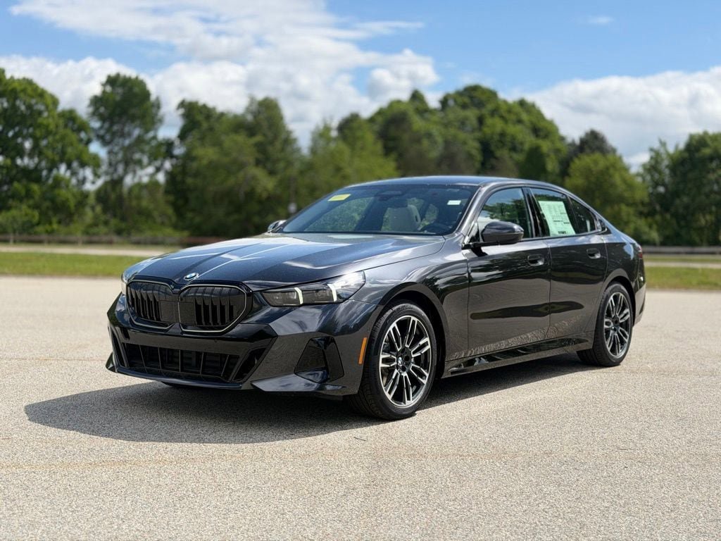 New 2027 BMW 530i xDrive AWD/4WD image 1