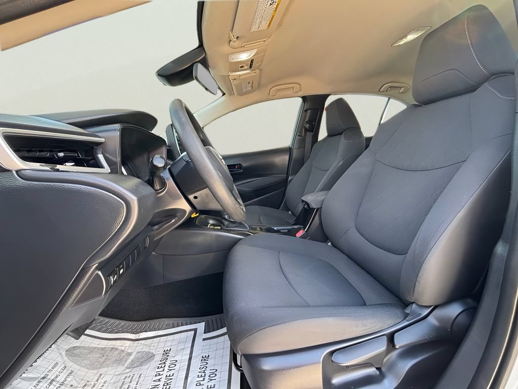 Used 2022 Toyota Corolla LE FWD image 6
