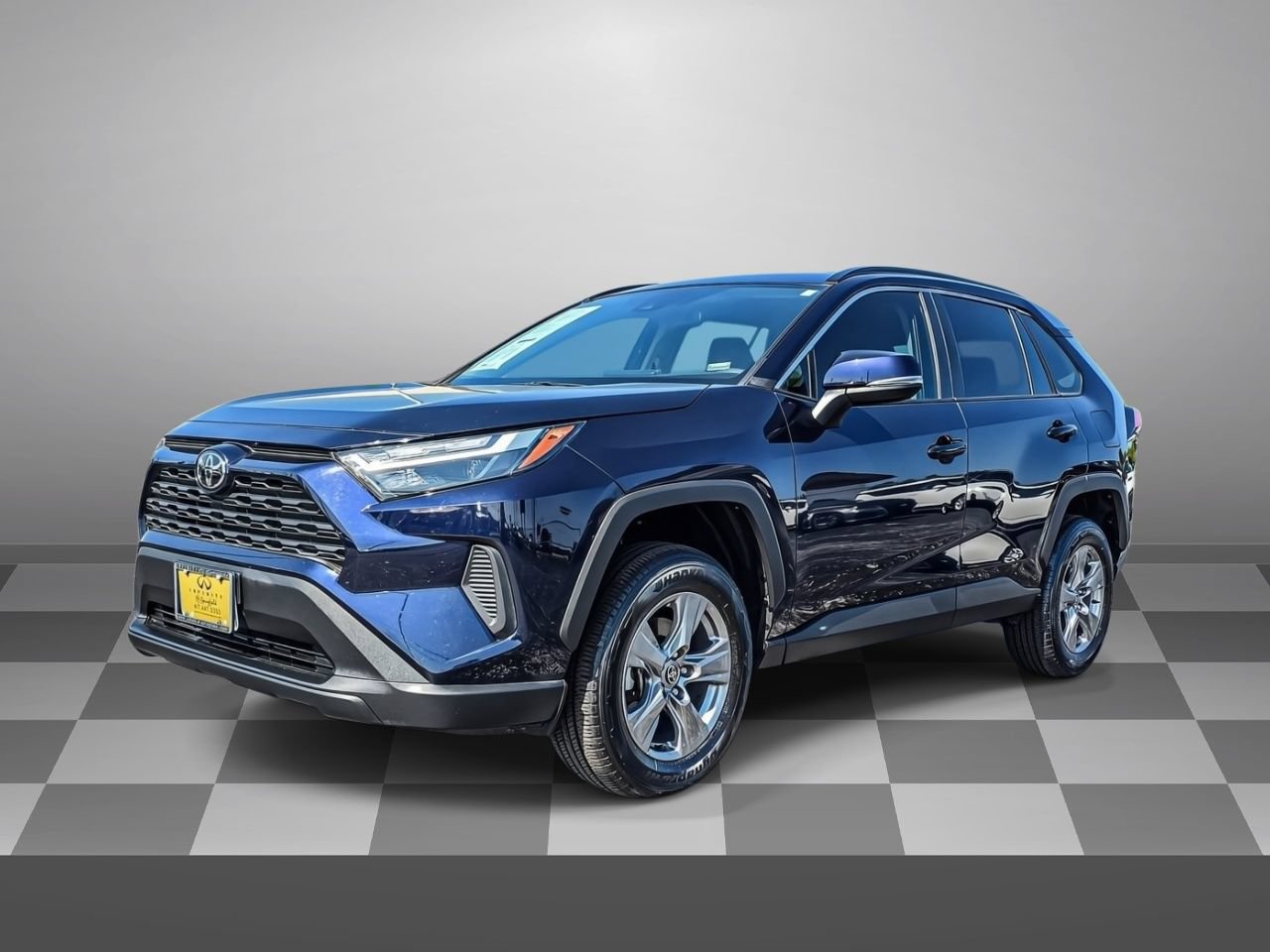 Used 2024 Toyota RAV4 XLE AWD/4WD image 3