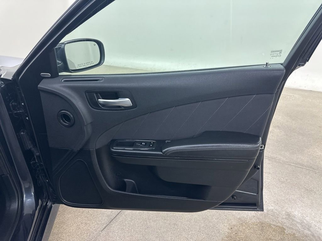 Used 2019 Dodge Charger R/T w/ Blacktop Package RWD image 20
