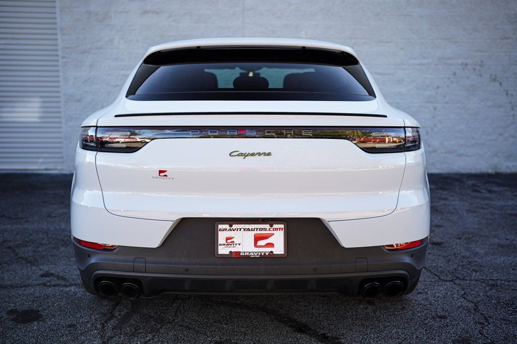 Used 2023 Porsche Cayenne Platinum Edition image 14
