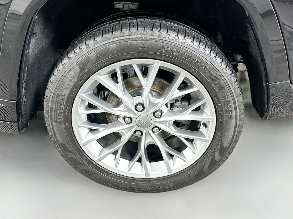 Used 2024 Jeep Grand Cherokee Summit AWD/4WD image 32
