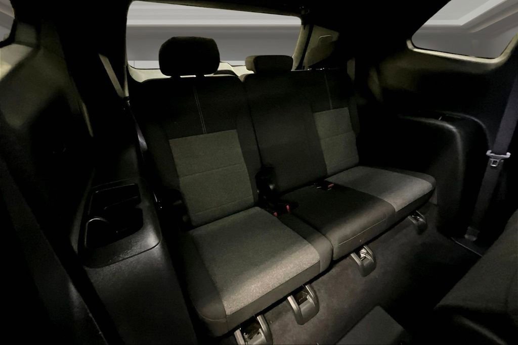 Used 2025 GMC Acadia Elevation image 26