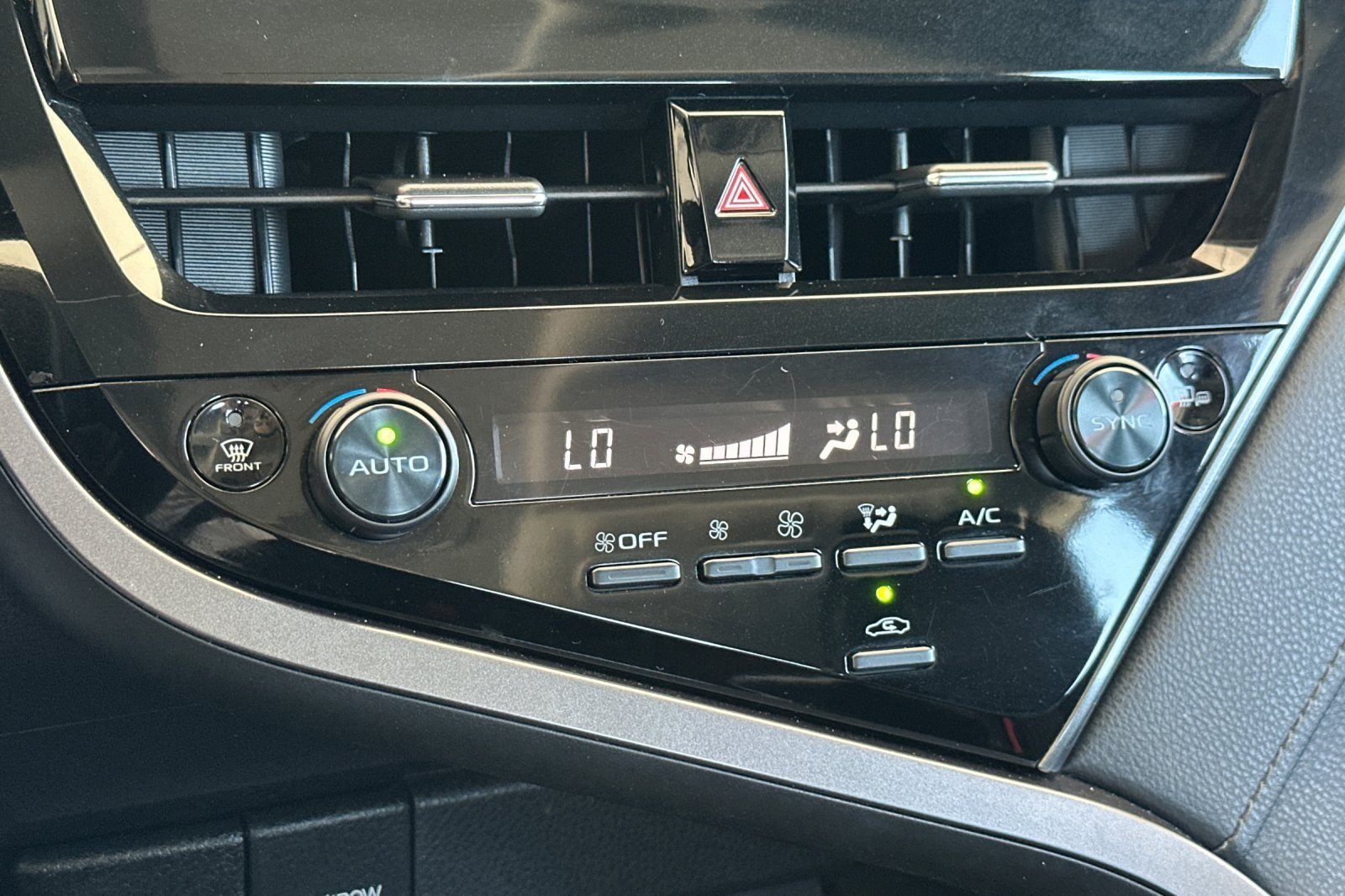 Certified 2022 Toyota Camry SE FWD image 18