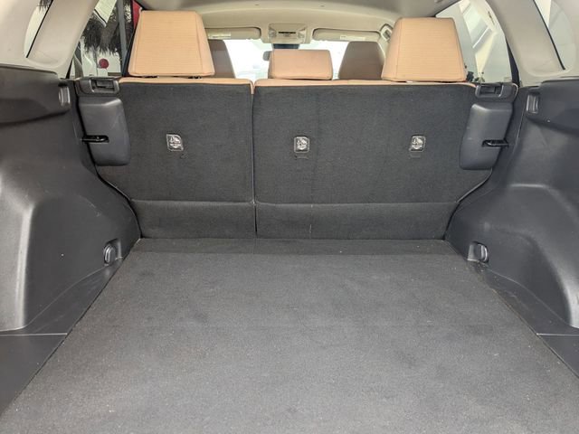 Used 2019 Toyota RAV4 LE FWD image 29