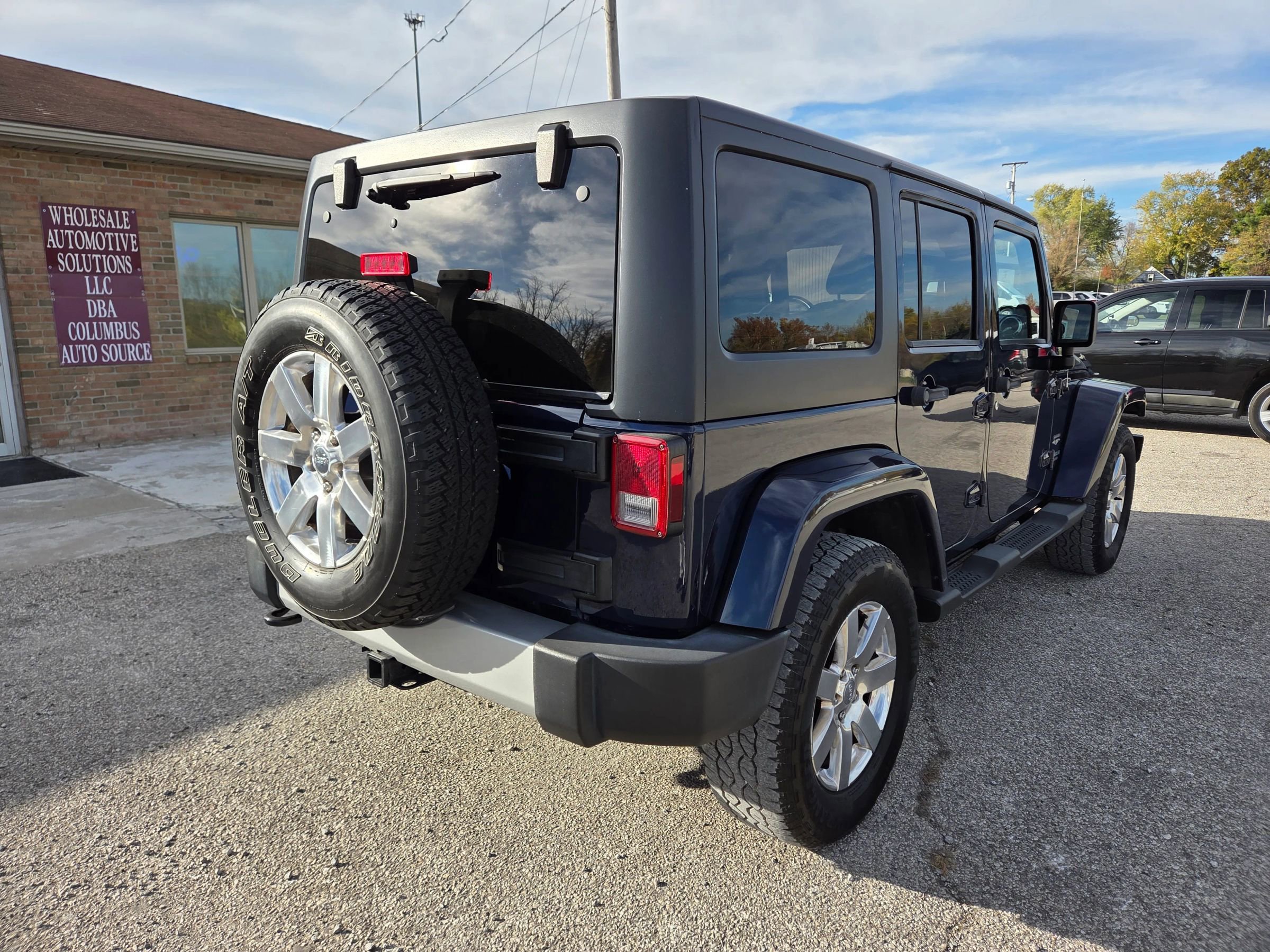 Used 2013 Jeep Wrangler Unlimited Sahara w/ Connectivity Group image 5