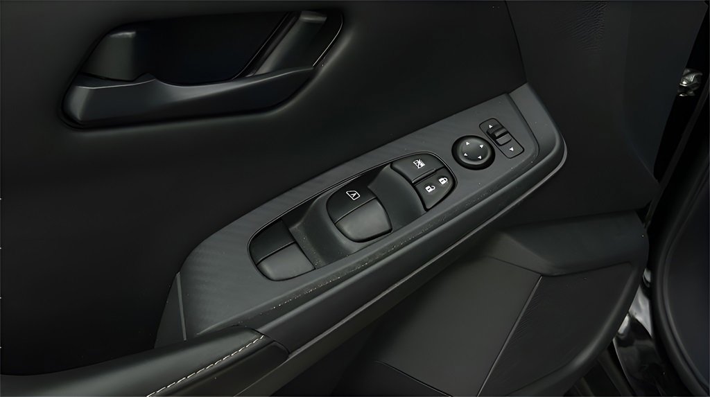 Used 2025 Nissan Sentra S image 30