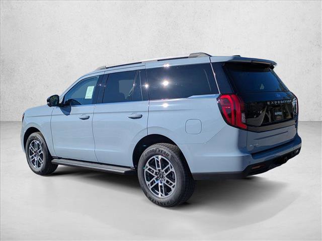 New 2026 Ford Expedition Active image 2