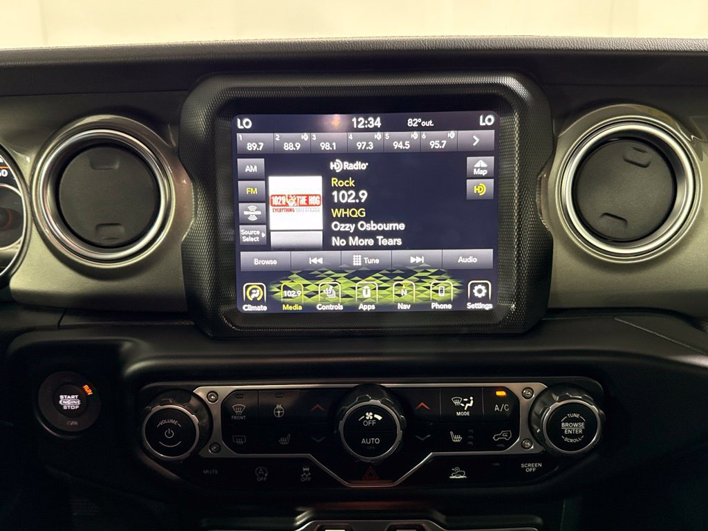 Used 2023 Jeep Wrangler Unlimited Sahara w/ LED Lighting Group AWD/4WD image 22