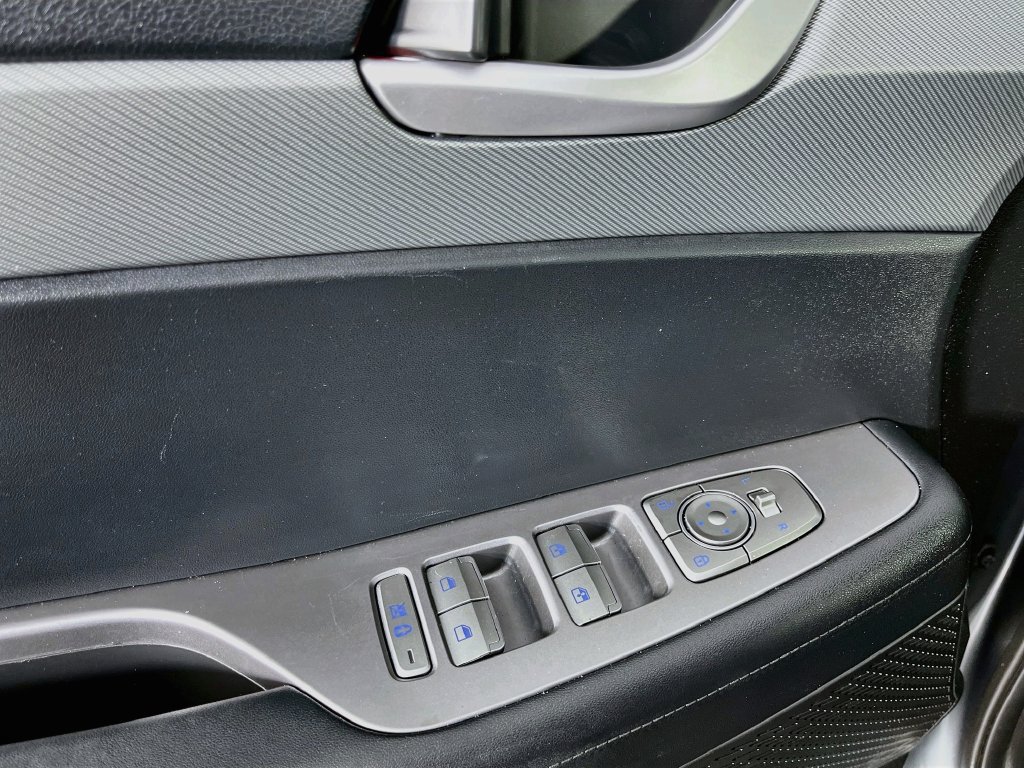 Used 2025 Hyundai Palisade SEL FWD image 23