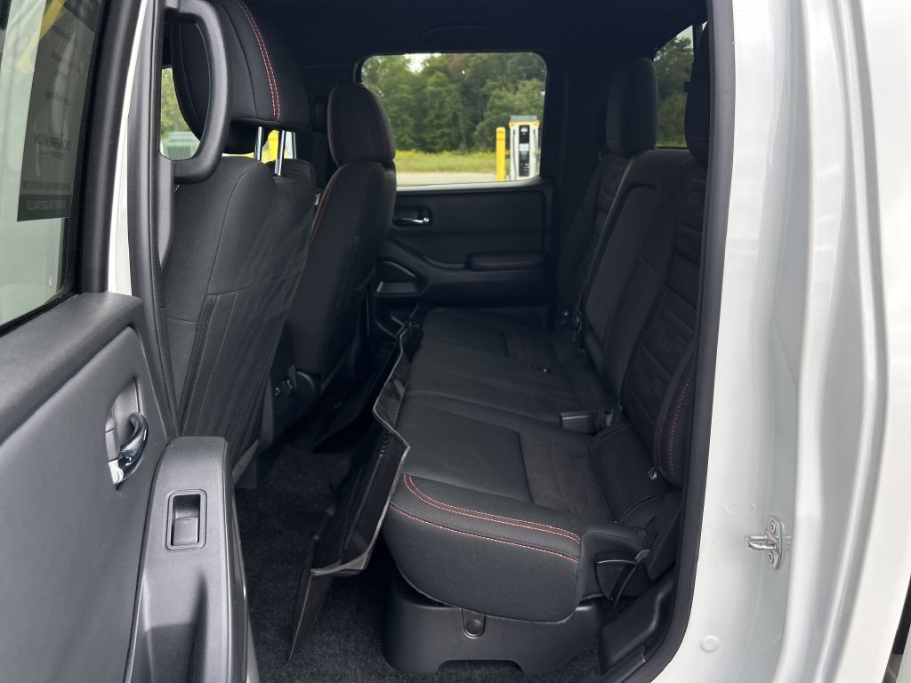 Used 2023 Nissan Frontier PRO-4X w/ Pro Convenience Package AWD/4WD image 16