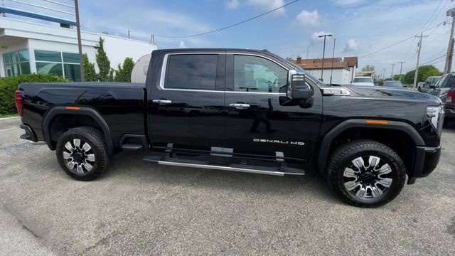 Certified 2024 GMC Sierra 2500 Denali w/ Denali Reserve Package AWD/4WD image 3